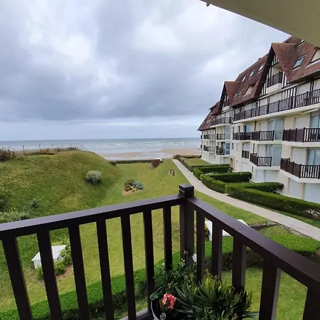 Beautiful Apt With Sea View In *