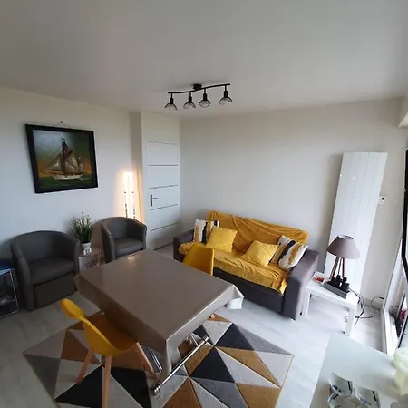 Beautiful Apt With Sea View In Apartamento