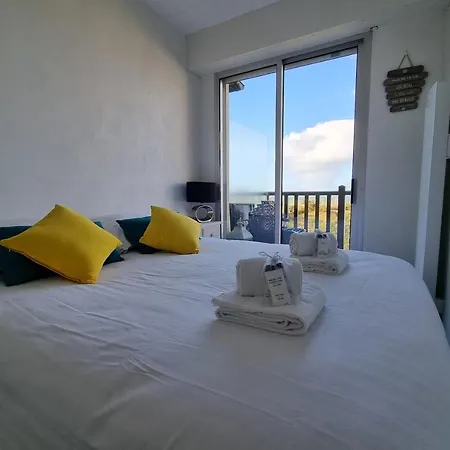Beautiful Apt With Sea View In Apartamento *