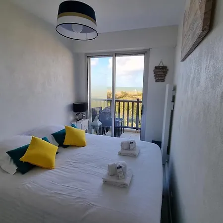Beautiful Apt With Sea View In * Cabourg